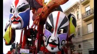 preview picture of video 'Carnevale di Viareggio 2010'