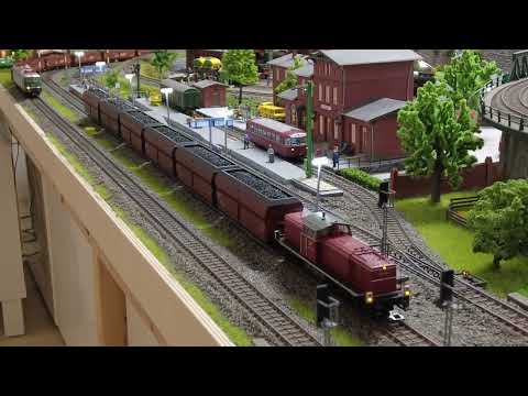 TV Burgstein: Montanzüge durchqueren Burgstein auf dem Weg in den Pott. Glück auf!