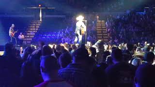 Justin Moore  Run Out Of Honky Tonks  BMO Harris Bank Center Rockford Illinois  2 / 15 / 18