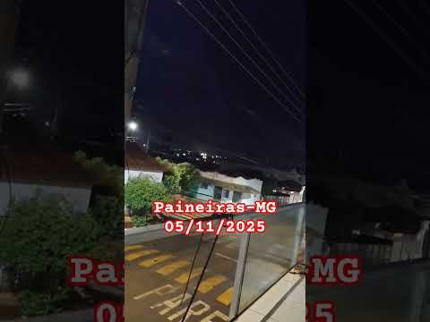 🌩️ Chuva intensa e elétrica em Paineiras-MG! ⚡Na noite desta quarta-feira (05/11), uma forte chuva