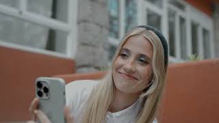 Mejores Amigos Lyrics English Translation