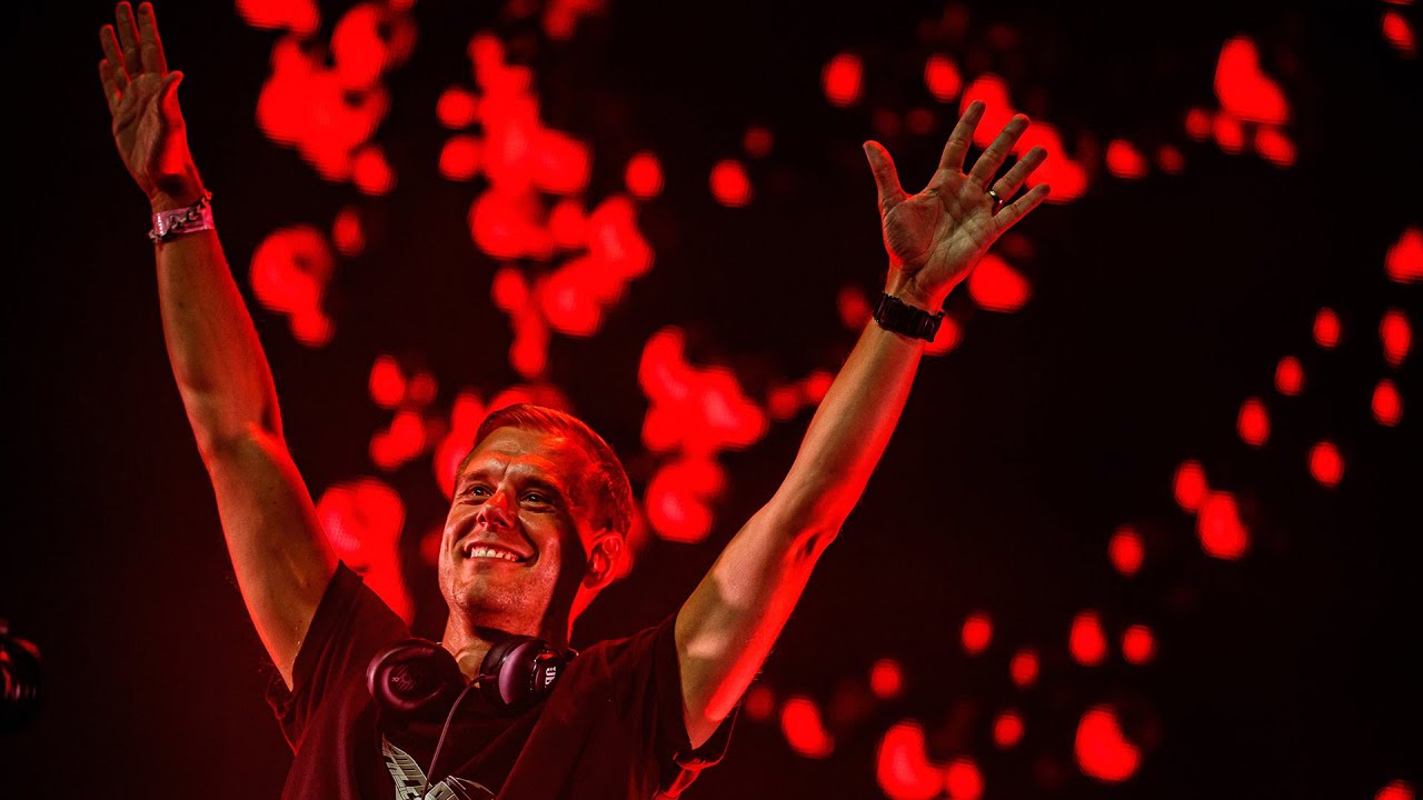 Armin van Buuren live thumbnail