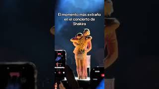 Download lagu En el concierto de Shakira en El Salvador pasó un momento incómodo… y mira cómo se maneja#shakira mp3