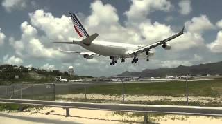 Planspotting at Princess Juliana Landings from 2011.