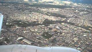 preview picture of video 'Take off from Guatemala City airport / Despegue desde el aeropuerto de la ciudad de Guatemala'