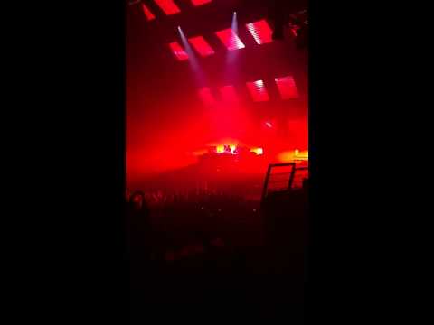 Resolution 12 Montreal vs Axwell