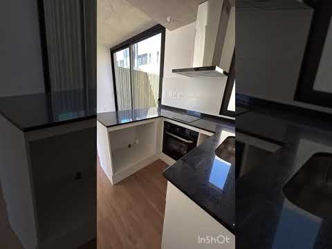 Video de YouTube - Casa en Venta de 2 dormitorios con Piscina, Jardín y Garage en Carrasco, Montevideo