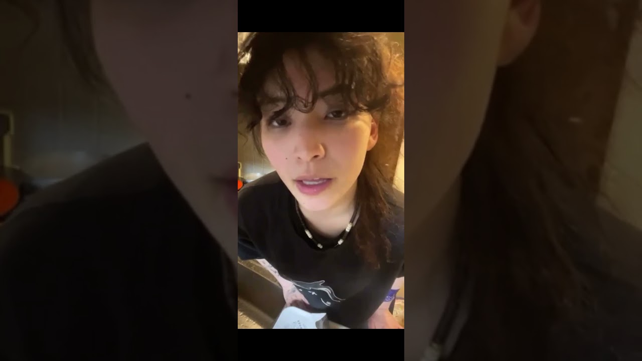 ヤンキー美人女性のゲップがかっこいいと話題に🐸#ゲップ