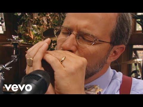 Bill & Gloria Gaither - Nothing But the Blood [Live] ft. Buddy Greene