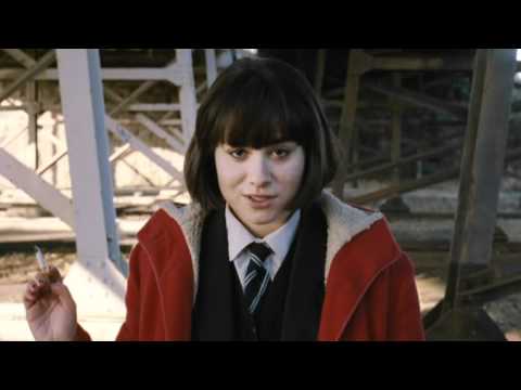 Submarine (Clip 'Kiss Under the Bridge')