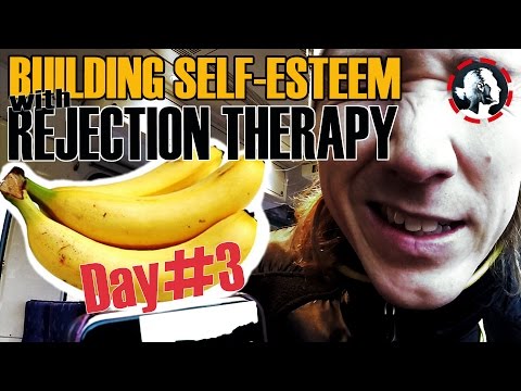 Rejection Therapy Day 3 - Asking for free fruit in a shop - Fråga efter gratis frukt
