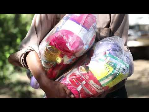 Entrega de víveres a damnificados por las tormentas tropicales en Los Amates, Izabal CGN-PRONICO