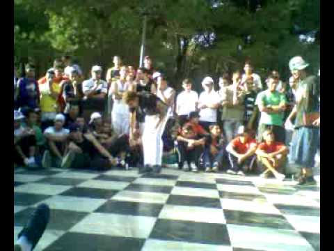Bboy Adel  vs  Bboy Wissam Arika powermove Algeria battle