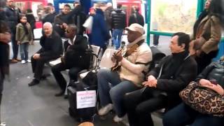 Laurent Hounsavi - What  a nice show! Metro music performance, Chatelet