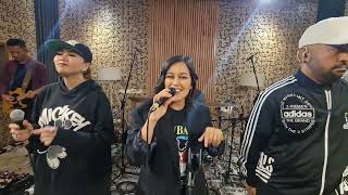 Download lagu RAME band - Pilihlah aku (krisdayanti) medley Pudar (rossa) mp3