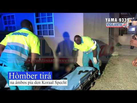 Hòmber tirá na ámbos pia den Koraal Specht