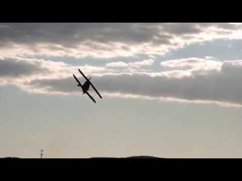 Skip Stewart cortando a fita no AERO ROCK 2015