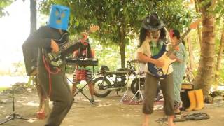 Download lagu Sheila Majid ~ Pengemis Muda (cover by KelembaiBand feat Kak Siah) mp3