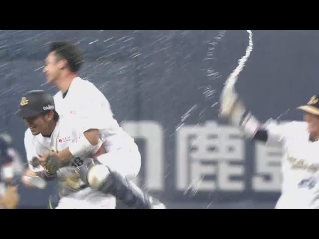 【9回裏】バファローズ逆転サヨナラ!! 代打・小島がライオンズ・牧田撃ち!! 2015/8/8 Bs-L