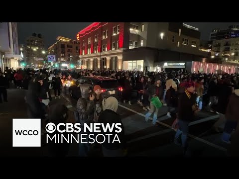 Minneapolis police order protesters at downtown hotel to disperse