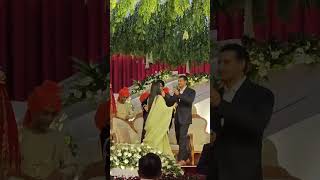 પ.પૂ.લાલજી મહારાજના રિસેપ્શનમાં ભાઈ બહેનનું અદ્ભૂત મિલન || Kalupur Mandir