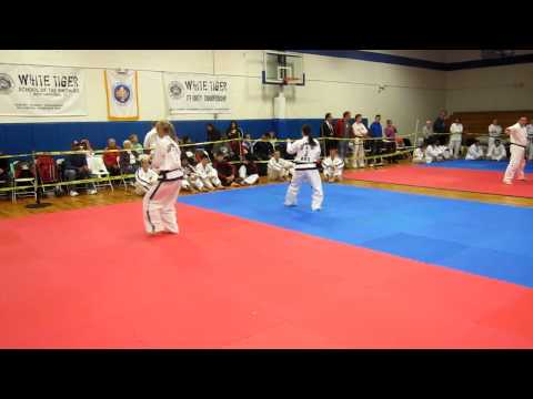 2012 ITF Taekwon-Do Unity Championship - 3rd and 4th Dan Womens patterns (Claudia vs Vivian 2)