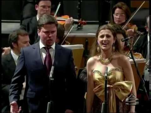 Silvia Colombini - Emmerich Kálmán - Eh' ein Kurzer Mond ins Land mag entflieh'n (Gräfin Mariza)