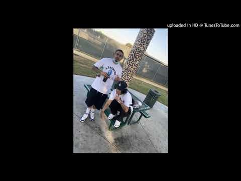 Ocho x 2 Slumpt - Play Dat