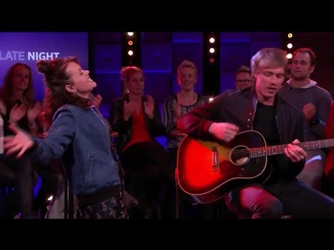 Jennie Lena covert Uptown Funk - RTL LATE NIGHT