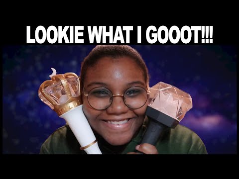 LOONA & MONSTA X LIGHT STICKS