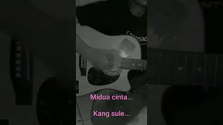 Download lagu midua cinta(langlayangan)kang sule mp3 Download lagu midua cinta(langlayangan)kang sule mp3