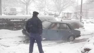 preview picture of video 'Carro a derrapar na neve em Travancas, Chaves'