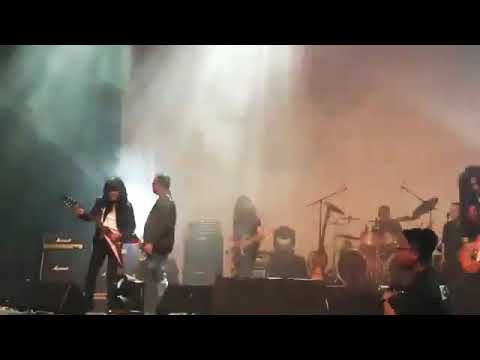 Lefthanded live...debunga wangi