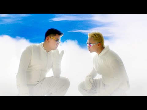 Gareth.T and 揽佬SKAI ISYOURGOD