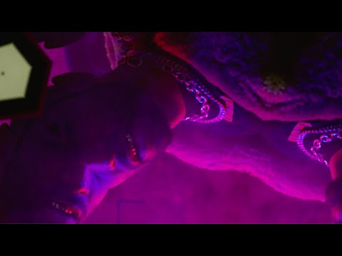 E.T. (ft. Alxndr London)