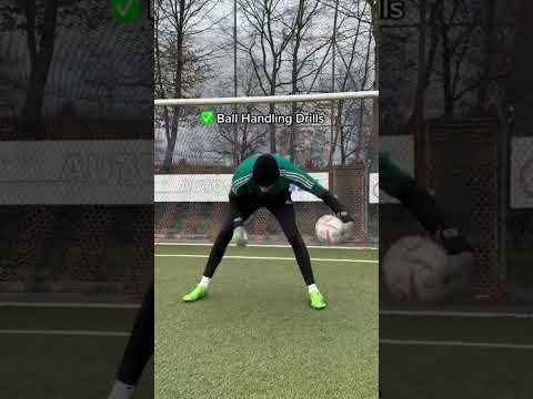 How to train alone as a Goalkeeper #soccer #football #shorts