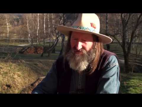 Janusz Zubow / walizka pełna śniegu