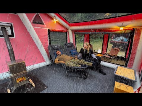 WIR FANDEN IM CAMPINGPLATZ IM STARKEN REGEN EINE TOTE SCHLANGE