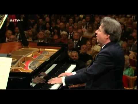 Concerto para piano de Beethoven N 1 em dó maior Filarmônica de Viena e Orq Rudolf Buchbinder