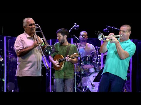 casuarinaoficial - Casuarina - Devagar Com a Louça (com Marcos Sacramento / DVD 10 Anos de Lapa)