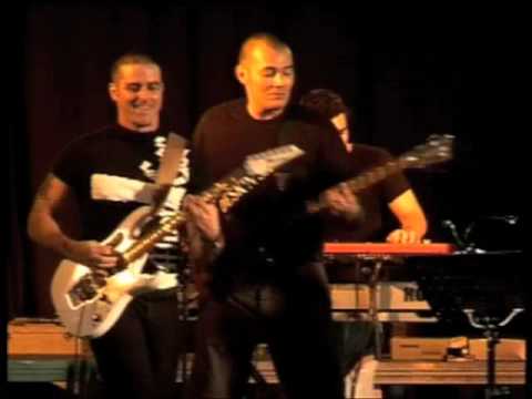 Desk'n'Sados - Insurrección