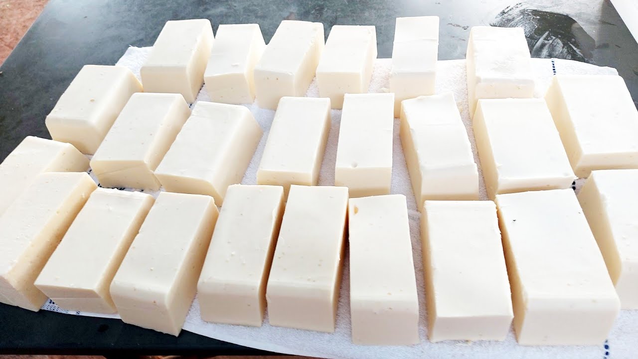 SABÃO DE BICARBONATO QUE NÃO AMOLECE #FÁCIL E PRÁTICO