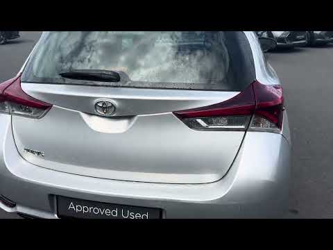 Toyota Auris Van 2 Seater D4D Commercial 5dr - Image 2