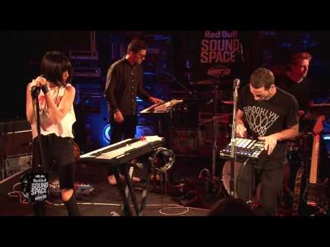 Phantogram - Fall In Love (Live in the Red Bull Sound Space at KROQ)