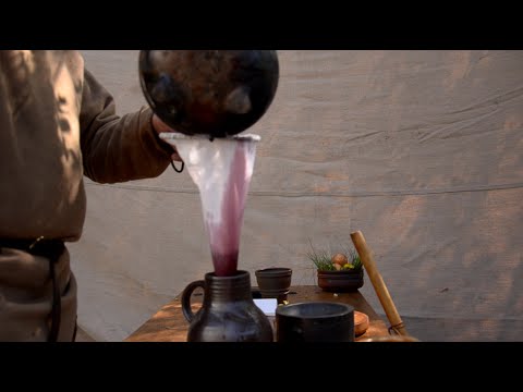 Herstellen von Wuerzwein/Hypocras