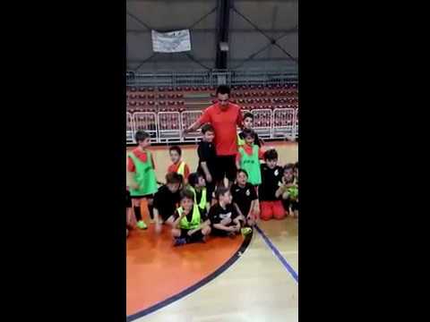 Falcao allenamento piccoli e giovani Orange