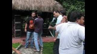 preview picture of video 'Dance at Kalna 2003 HS Batch Picnic'