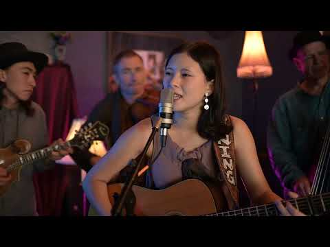 Charlie Torch - Red Rocking Chair (Official Video)