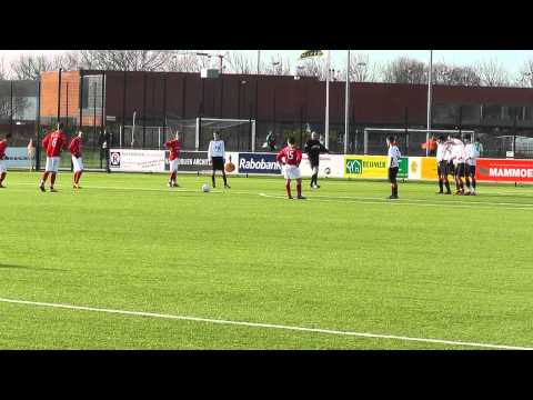 14 jan 2012 VV De Meern B1 - GDA B1 vr 4-3 Tegengoal na 'hands' van Mats