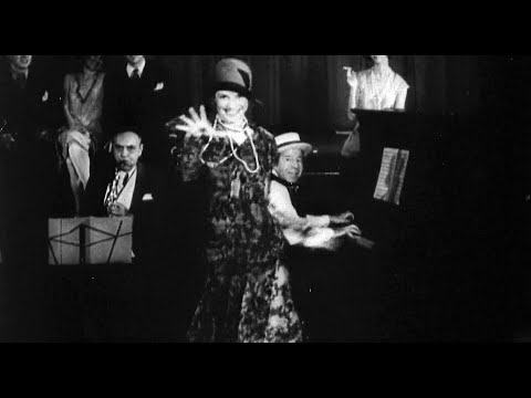 ZELIG (1983) Clip - "Doin' The Chameleon" (Lyrics [CC])